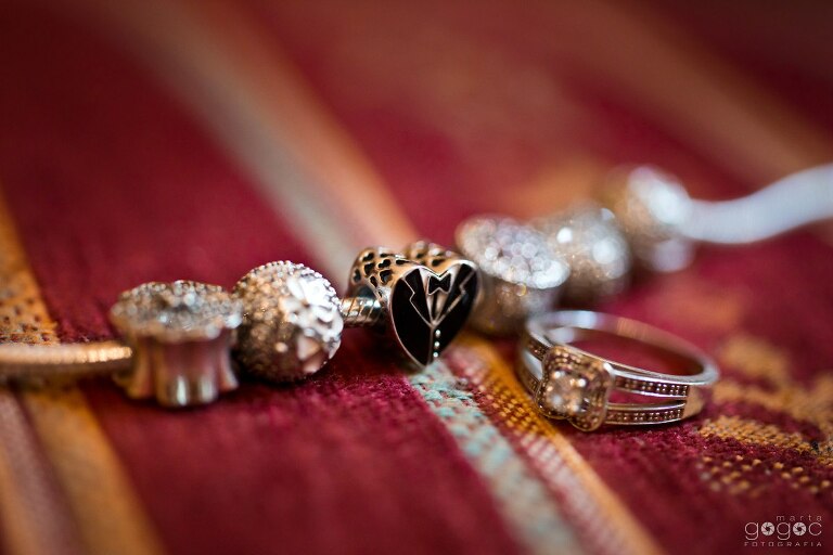 WAAACH5BAEAAAAALAAAAAABAAEAAAICRAEAOw==