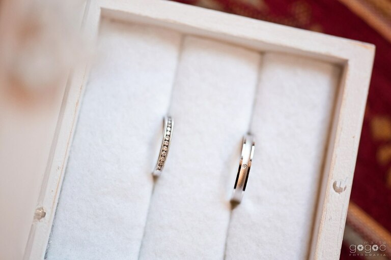 WAAACH5BAEAAAAALAAAAAABAAEAAAICRAEAOw==