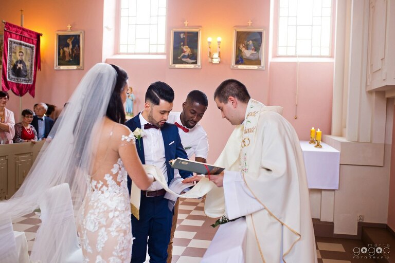 WAAACH5BAEAAAAALAAAAAABAAEAAAICRAEAOw==