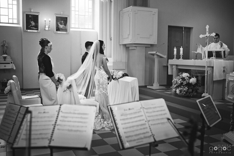 WAAACH5BAEAAAAALAAAAAABAAEAAAICRAEAOw==