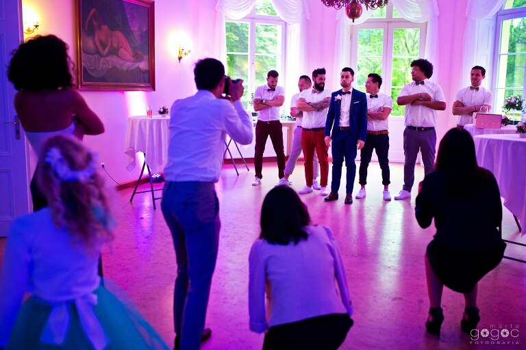 WAAACH5BAEAAAAALAAAAAABAAEAAAICRAEAOw==