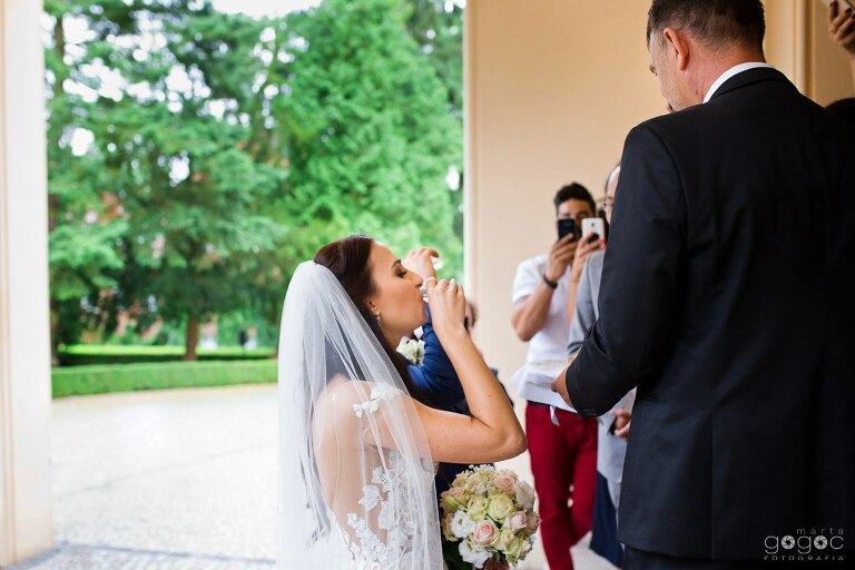 WAAACH5BAEAAAAALAAAAAABAAEAAAICRAEAOw==