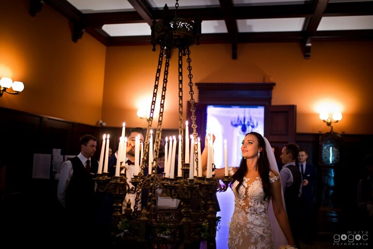 WAAACH5BAEAAAAALAAAAAABAAEAAAICRAEAOw==