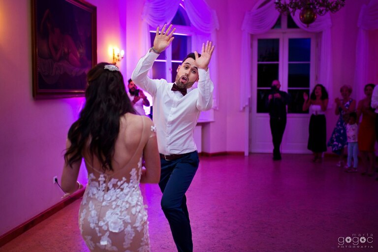 WAAACH5BAEAAAAALAAAAAABAAEAAAICRAEAOw==