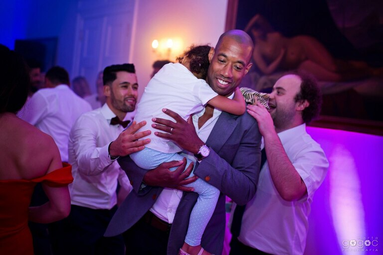 WAAACH5BAEAAAAALAAAAAABAAEAAAICRAEAOw==