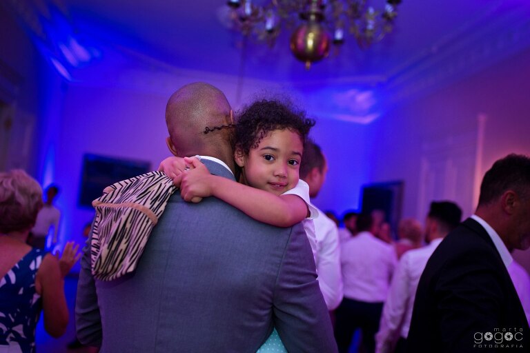 WAAACH5BAEAAAAALAAAAAABAAEAAAICRAEAOw==