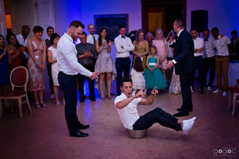 WAAACH5BAEAAAAALAAAAAABAAEAAAICRAEAOw==