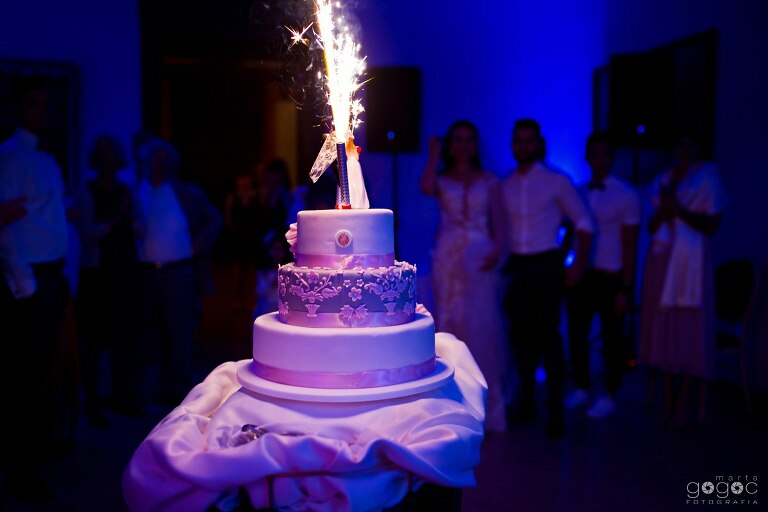 WAAACH5BAEAAAAALAAAAAABAAEAAAICRAEAOw==