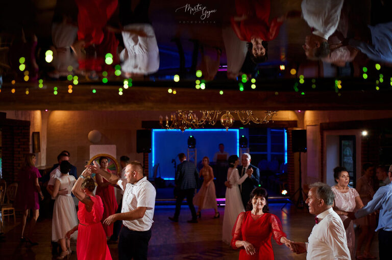 WAAACH5BAEAAAAALAAAAAABAAEAAAICRAEAOw==