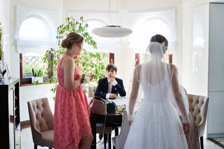 WAAACH5BAEAAAAALAAAAAABAAEAAAICRAEAOw==