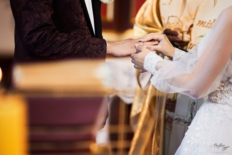 WAAACH5BAEAAAAALAAAAAABAAEAAAICRAEAOw==