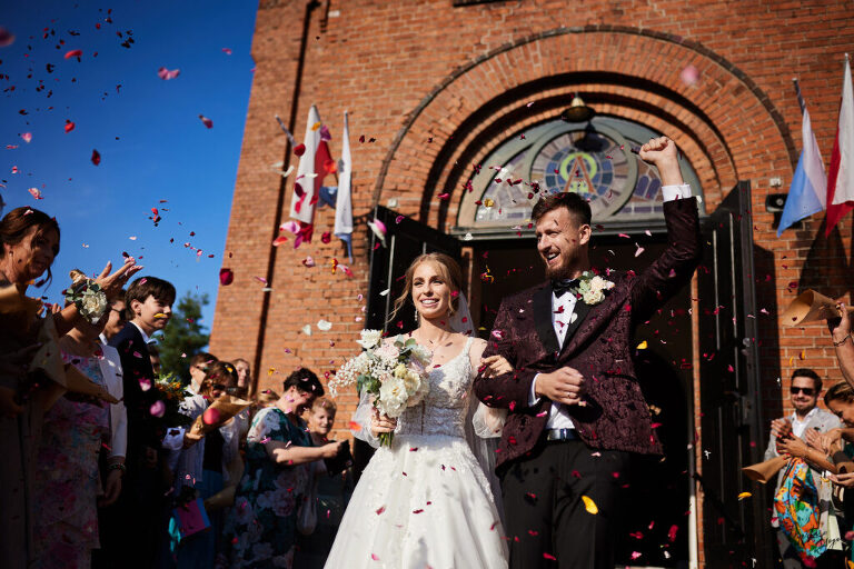 WAAACH5BAEAAAAALAAAAAABAAEAAAICRAEAOw==