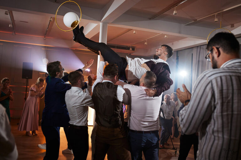 WAAACH5BAEAAAAALAAAAAABAAEAAAICRAEAOw==