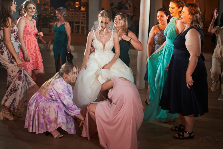 WAAACH5BAEAAAAALAAAAAABAAEAAAICRAEAOw==