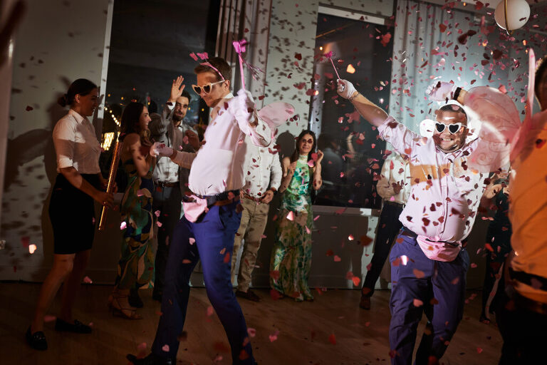 WAAACH5BAEAAAAALAAAAAABAAEAAAICRAEAOw==