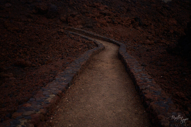 WAAACH5BAEAAAAALAAAAAABAAEAAAICRAEAOw==