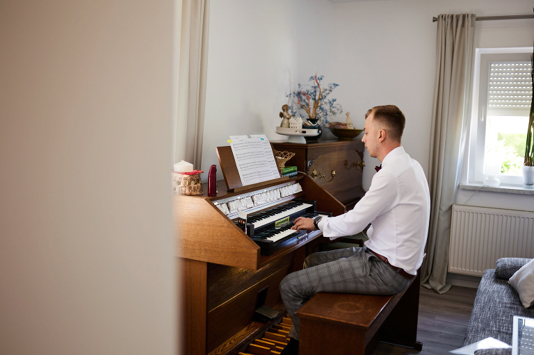 WAAACH5BAEAAAAALAAAAAABAAEAAAICRAEAOw==