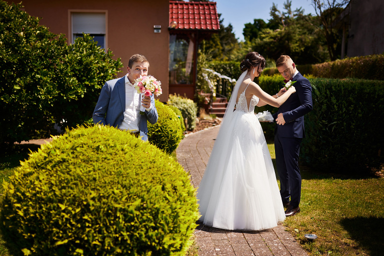 WAAACH5BAEAAAAALAAAAAABAAEAAAICRAEAOw==