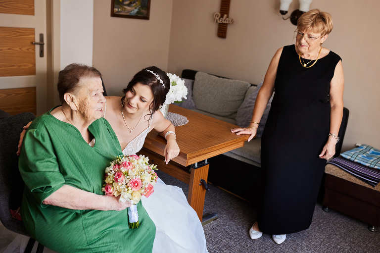 WAAACH5BAEAAAAALAAAAAABAAEAAAICRAEAOw==