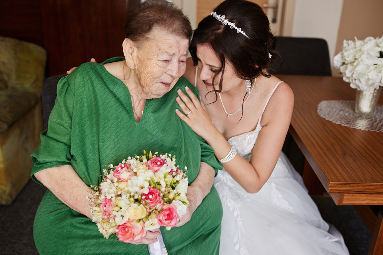 WAAACH5BAEAAAAALAAAAAABAAEAAAICRAEAOw==