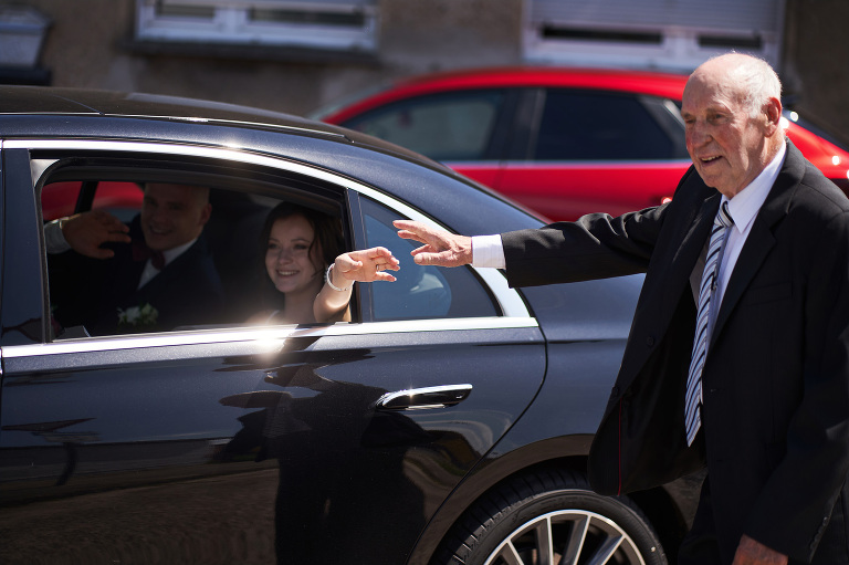 WAAACH5BAEAAAAALAAAAAABAAEAAAICRAEAOw==