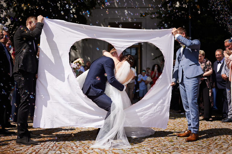 WAAACH5BAEAAAAALAAAAAABAAEAAAICRAEAOw==