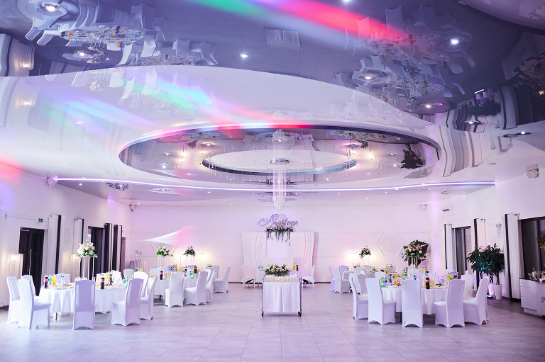 WAAACH5BAEAAAAALAAAAAABAAEAAAICRAEAOw==