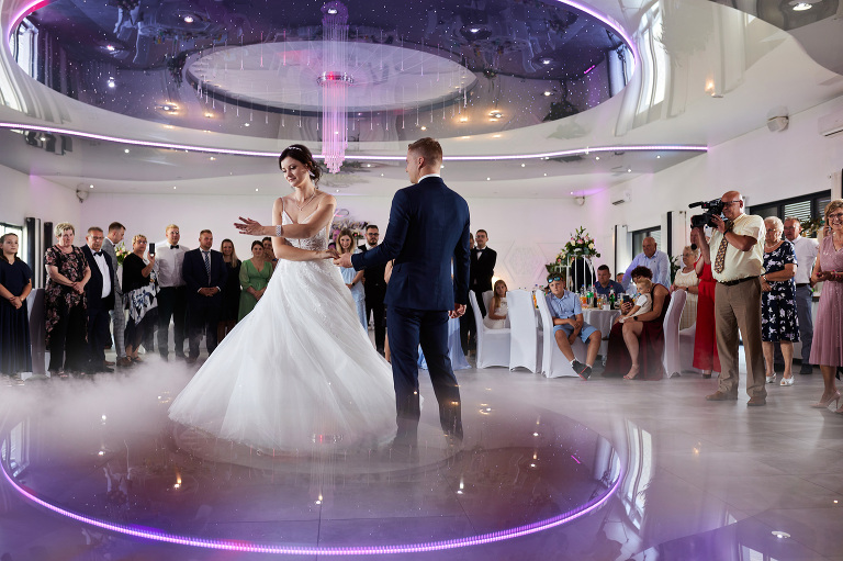 WAAACH5BAEAAAAALAAAAAABAAEAAAICRAEAOw==