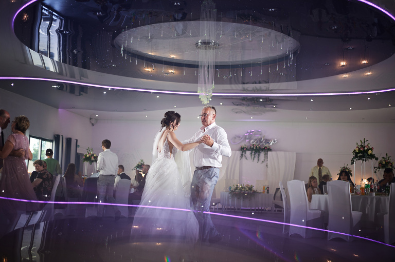 WAAACH5BAEAAAAALAAAAAABAAEAAAICRAEAOw==