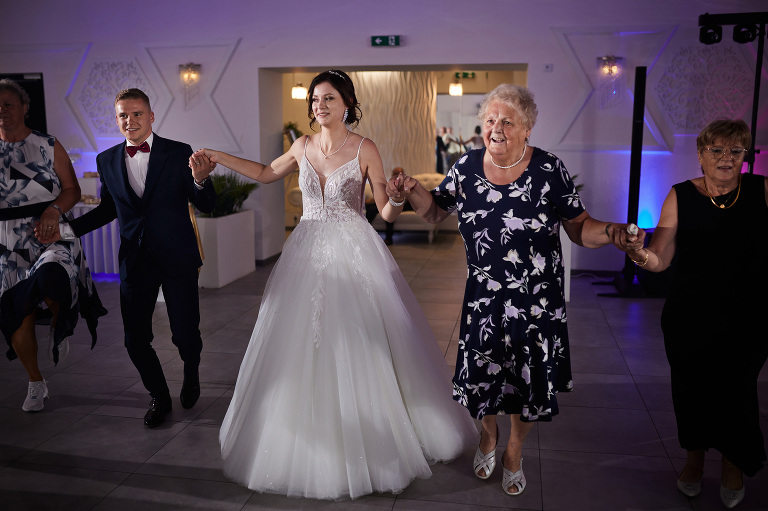 WAAACH5BAEAAAAALAAAAAABAAEAAAICRAEAOw==