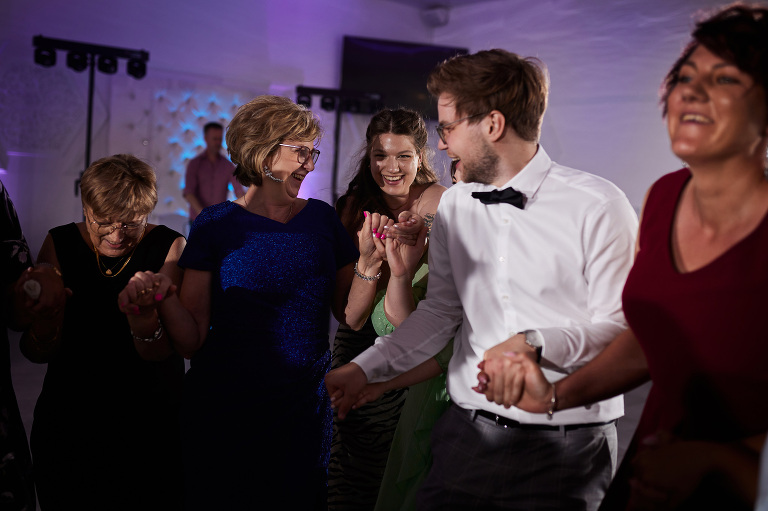 WAAACH5BAEAAAAALAAAAAABAAEAAAICRAEAOw==