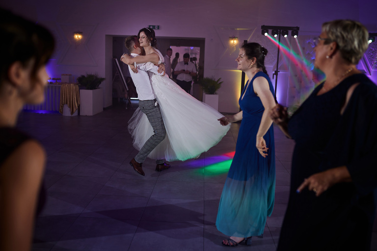 WAAACH5BAEAAAAALAAAAAABAAEAAAICRAEAOw==