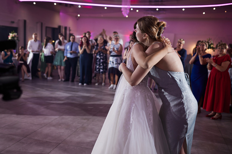 WAAACH5BAEAAAAALAAAAAABAAEAAAICRAEAOw==