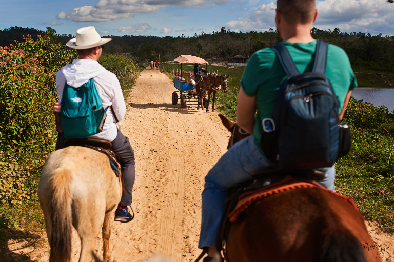 WAAACH5BAEAAAAALAAAAAABAAEAAAICRAEAOw==