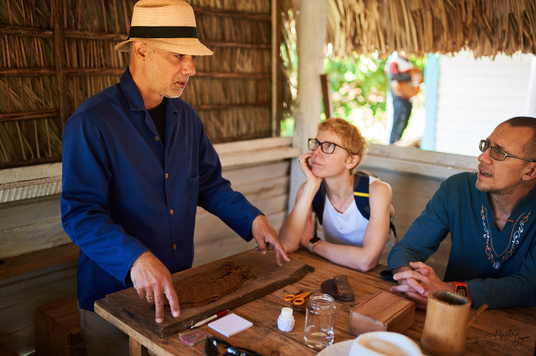 WAAACH5BAEAAAAALAAAAAABAAEAAAICRAEAOw==