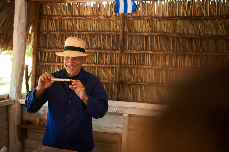 WAAACH5BAEAAAAALAAAAAABAAEAAAICRAEAOw==