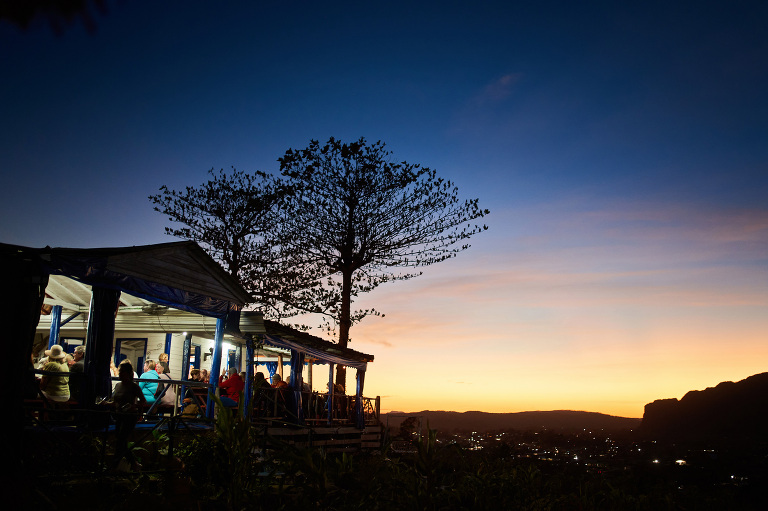 WAAACH5BAEAAAAALAAAAAABAAEAAAICRAEAOw==