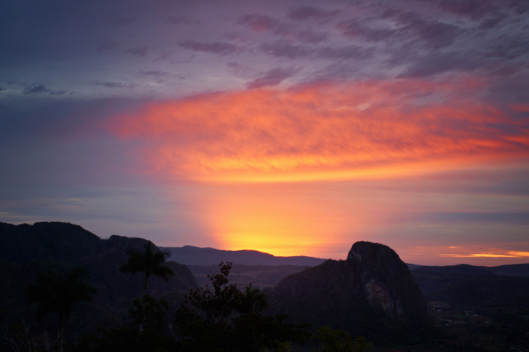 WAAACH5BAEAAAAALAAAAAABAAEAAAICRAEAOw==