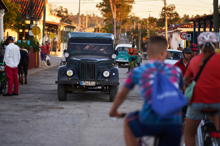 WAAACH5BAEAAAAALAAAAAABAAEAAAICRAEAOw==