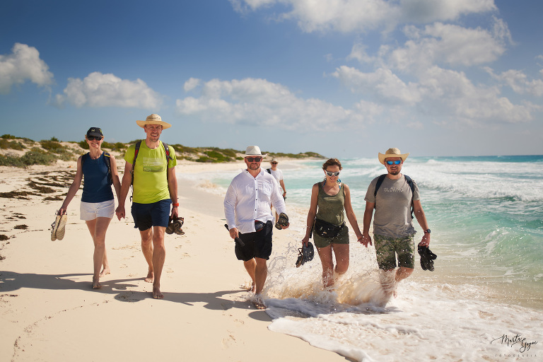 WAAACH5BAEAAAAALAAAAAABAAEAAAICRAEAOw==