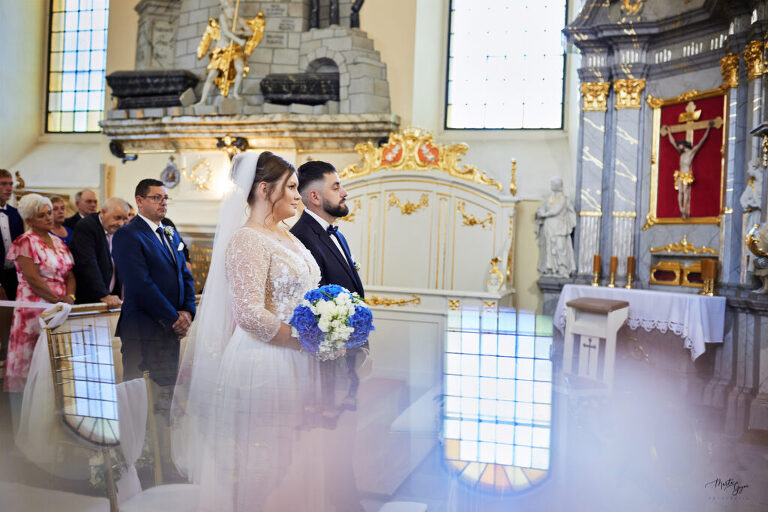 WAAACH5BAEAAAAALAAAAAABAAEAAAICRAEAOw==