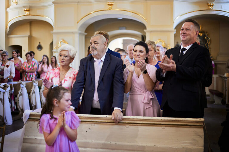 WAAACH5BAEAAAAALAAAAAABAAEAAAICRAEAOw==