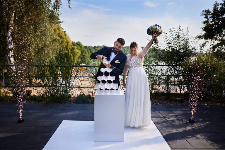 WAAACH5BAEAAAAALAAAAAABAAEAAAICRAEAOw==