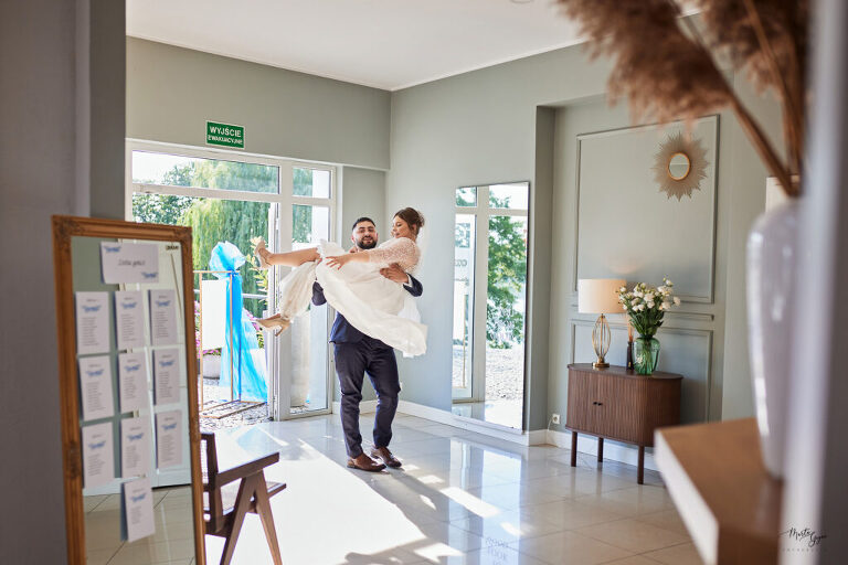 WAAACH5BAEAAAAALAAAAAABAAEAAAICRAEAOw==