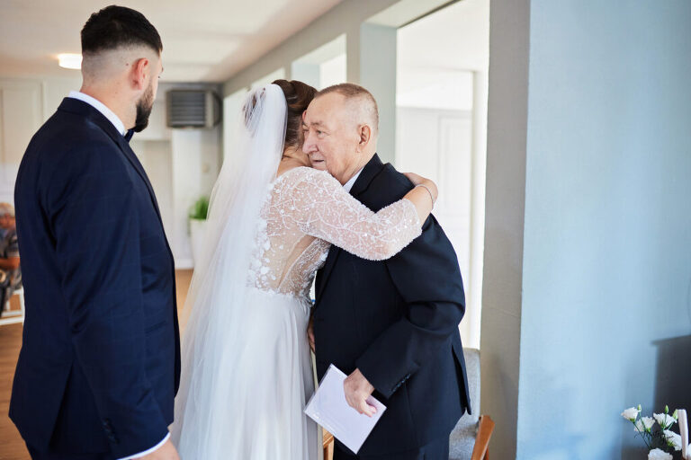 WAAACH5BAEAAAAALAAAAAABAAEAAAICRAEAOw==