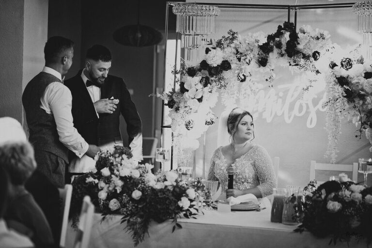 WAAACH5BAEAAAAALAAAAAABAAEAAAICRAEAOw==