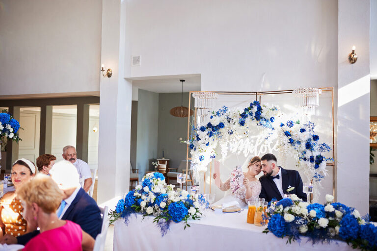 WAAACH5BAEAAAAALAAAAAABAAEAAAICRAEAOw==