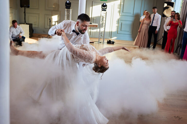 WAAACH5BAEAAAAALAAAAAABAAEAAAICRAEAOw==