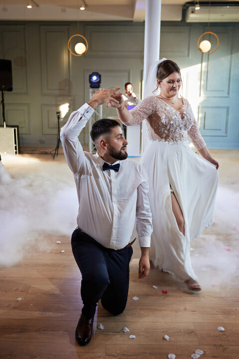 WAAACH5BAEAAAAALAAAAAABAAEAAAICRAEAOw==