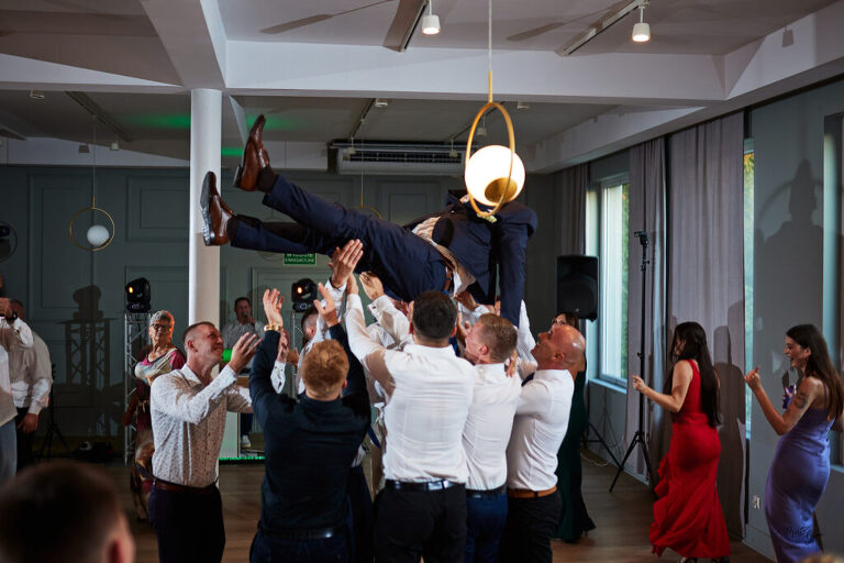 WAAACH5BAEAAAAALAAAAAABAAEAAAICRAEAOw==